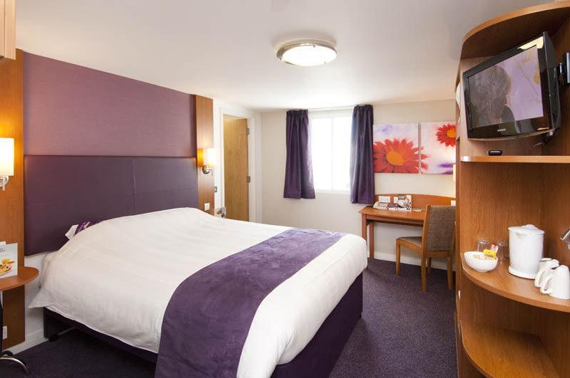 Premier Inn London Croydon West - Purley A23 Exterior photo